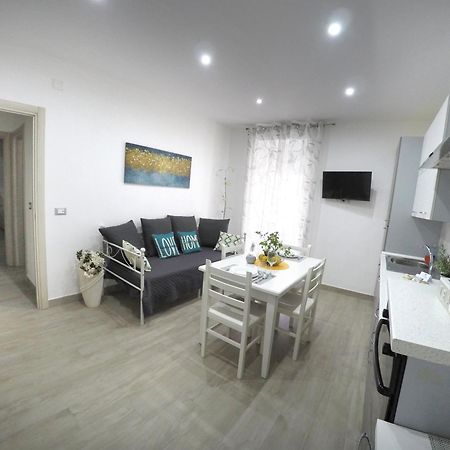 Midos Home Syracuse Luaran gambar